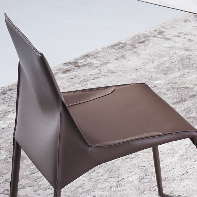Silla de cuero para el hogar estilo diseñador, acabado mate, silla lateral de comedor Parsons