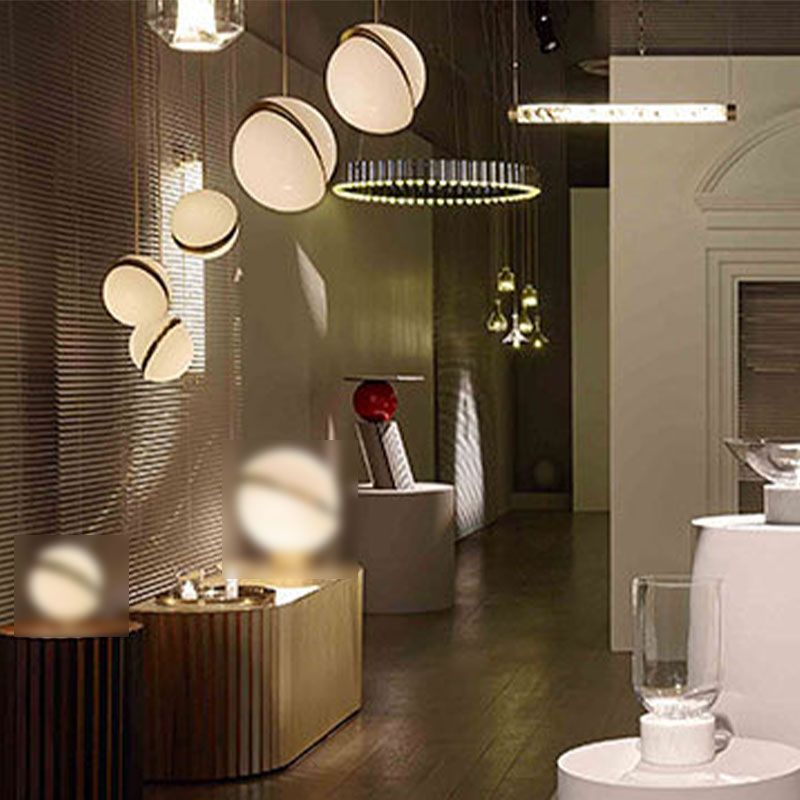 Luz de colgante de bola acrílica blanca Lámpara de suspensión de techo de una cabeza para dormitorio