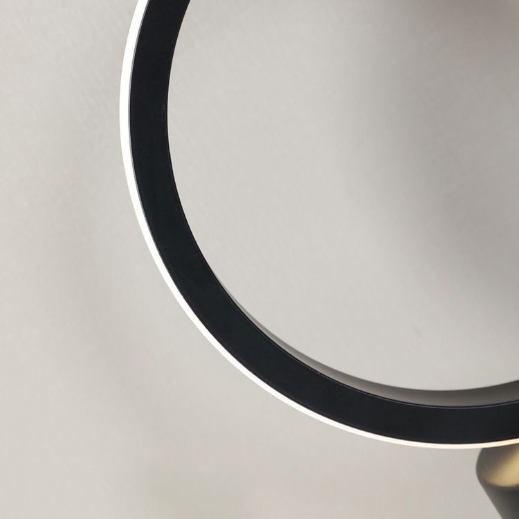 Table de forme linéaire de style moderne