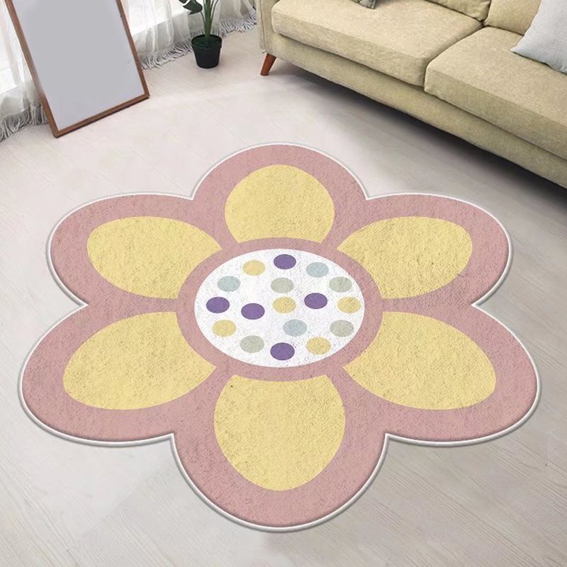 Yellow Modern Carpet Polyester Flower Carpet Stain Resistant Carpet for Home Decor