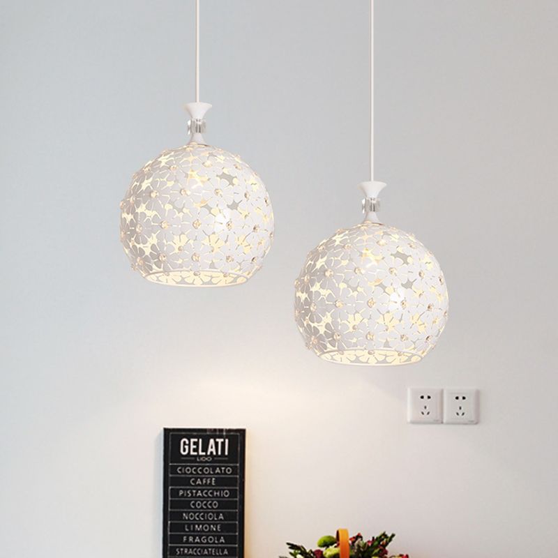 White Floret Drop Pendant Light Modern 1-Bulb Iron Ceiling Suspension Lamp with Globe Design