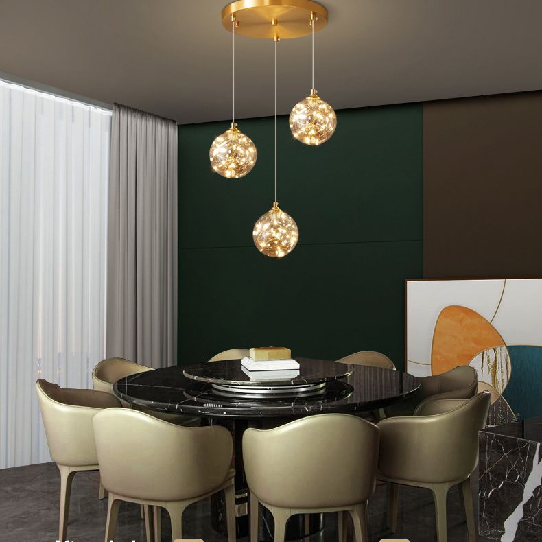 Lámpara de suspensión global de acabado de latón Nordic Amber Glass Led Starry Pends Lighting for Bedroom