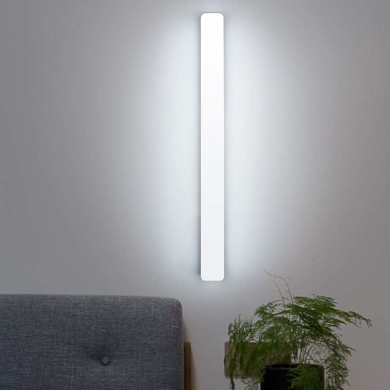 Linear Shape Metal Wall Sconce Modern 1 Light Mirror Wall Mount Light Fixture in White