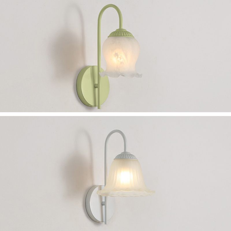 Modern Metal Wall Sconce Flower Shape Wall Light with Glass Shade for Living Room