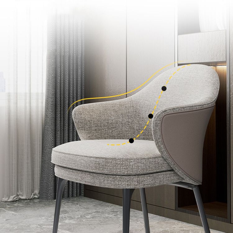 Chaise de salle à manger à la maison de style contemporain chaise de salle à manger en métal avec des jambes noires