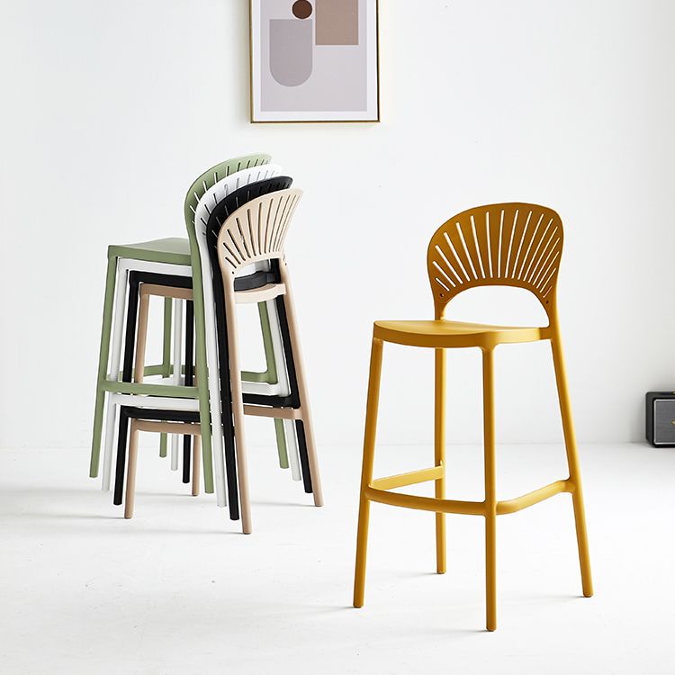 Nordic Plastic Stackable Counter Stools Macron Colorful Indoor Bar Stool with Plastic Seat