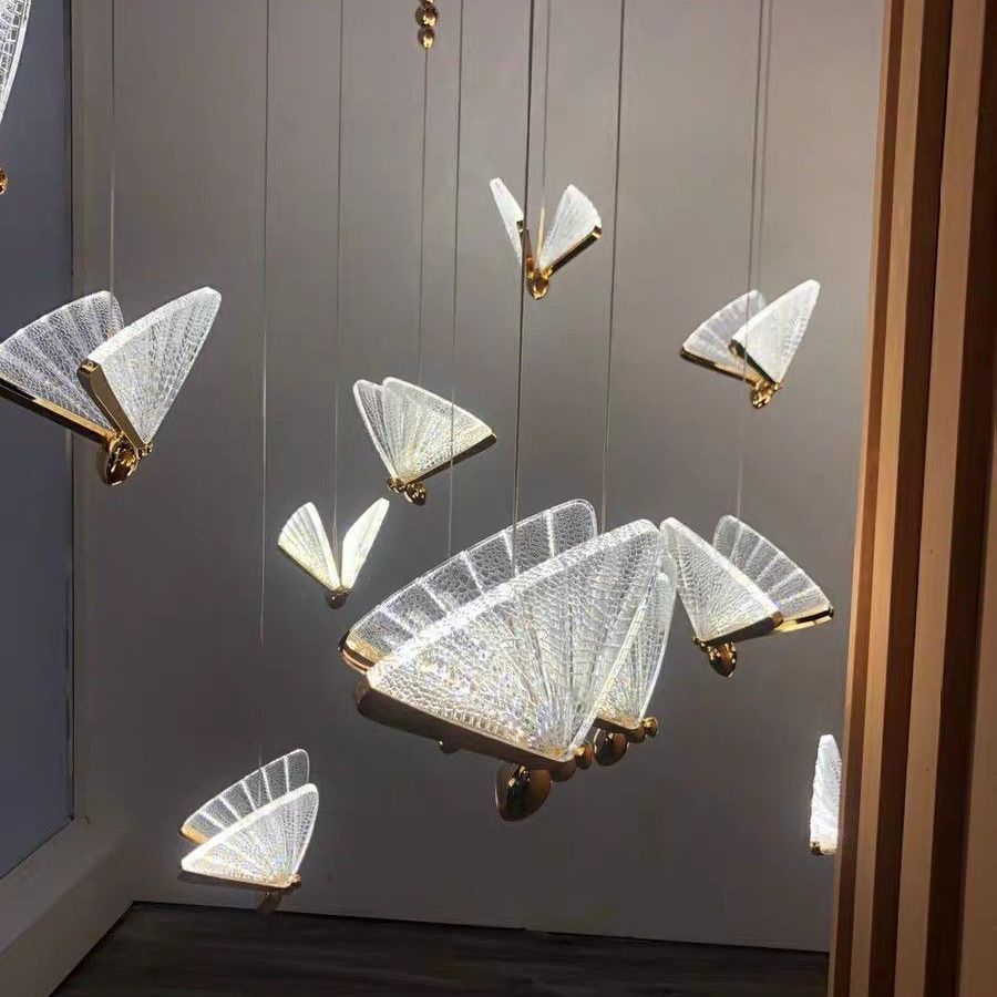 Luz colgante de mariposa dorada en estilo creativo moderno de hierro forjado que colgaba con sombra acrílica