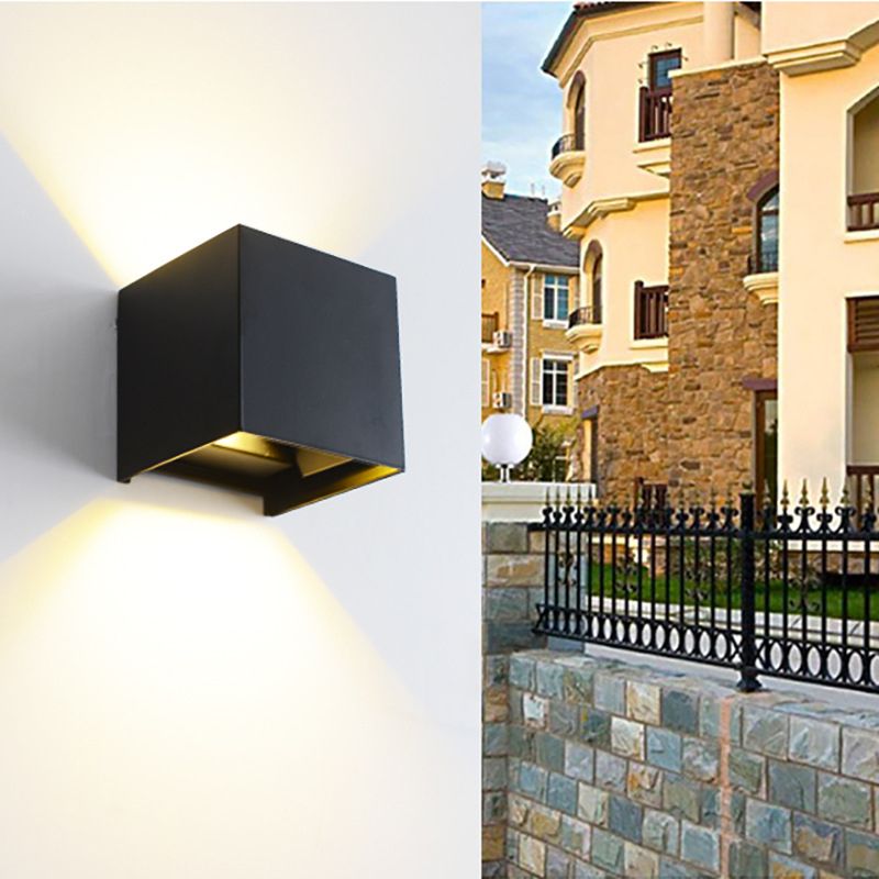 Modern Style Square Wall Lighting Fixtures Metal 2 Lights Wall Washer Sconce in Black