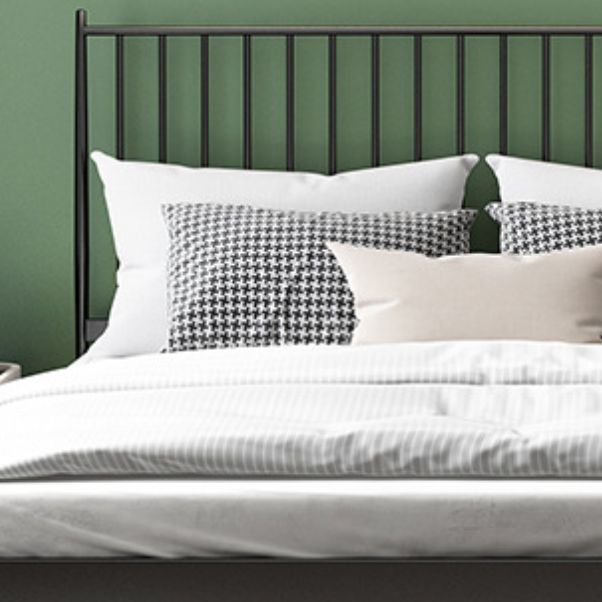 Contemporary Slat Bed with Rectangular Slat Headboard and Metal Legs