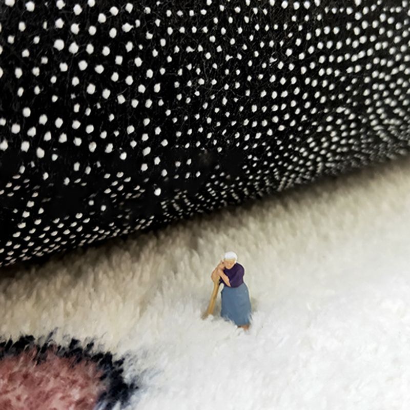 Tapis de tapis simple noir en polyester tapis à rayures Tapis résistant aux taches pour la décoration intérieure