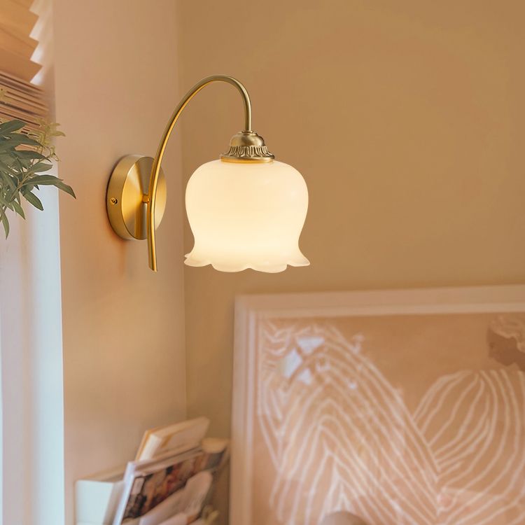 Brass Vanity Lighting Modern Flower Wall Light Fixture for Bathroom