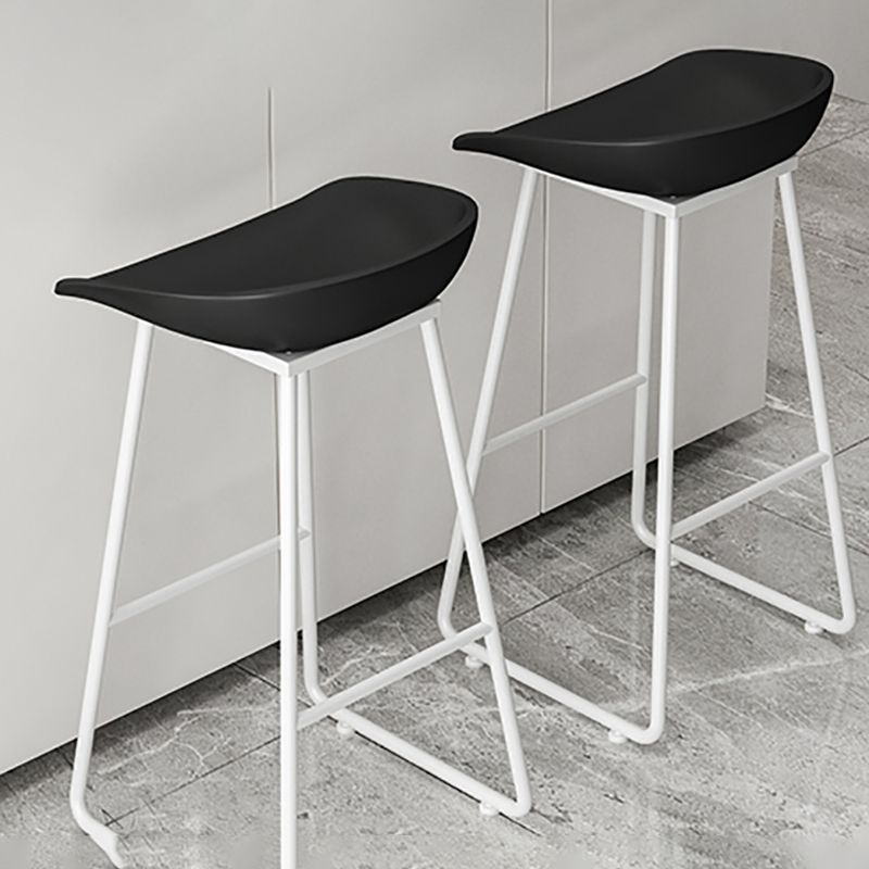 Modern Armless Backrest Counter Stool Iron Kitchen Bar Stool with Plastic Seat