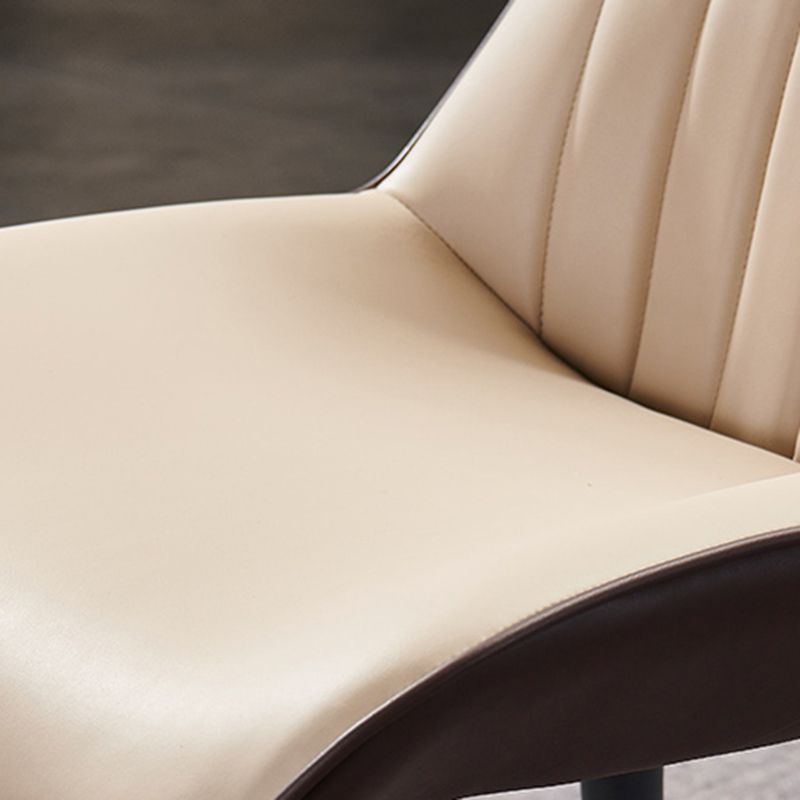 La salle à manger contemporaine en cuir PU préside le fauteuil latéral à oreilles pour un usage domestique