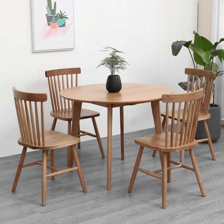 Contemporary Round Dining Table Oak Solid Wood Table with 4 Legs for Dining Room