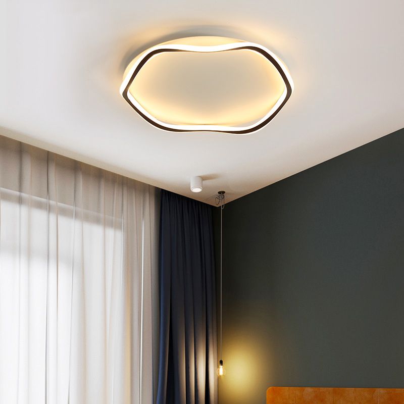 Minimalism Metal LED Ceiling Mounted Light Circle 1-Light Flush Light for Bedroom
