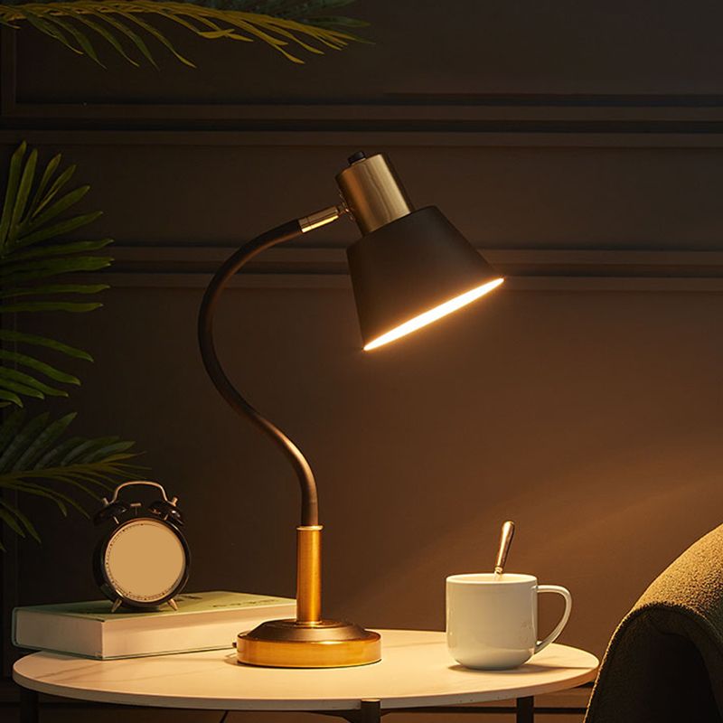 Cono 1 lampada da tavolo leggera Lampade da tavolo da notte moderno in metallo moderno in nero