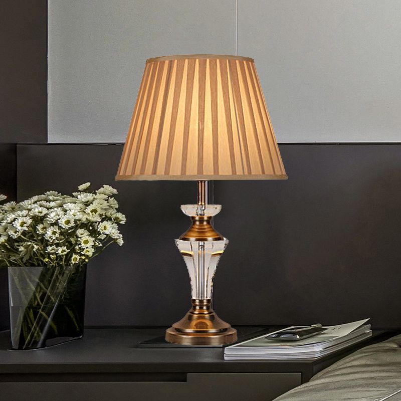 1 Glühbirnen kurvige Stofftisch Leuchtmittel Modernismus handgeschnittene Kristall kleine Schreibtischlampe in Beige