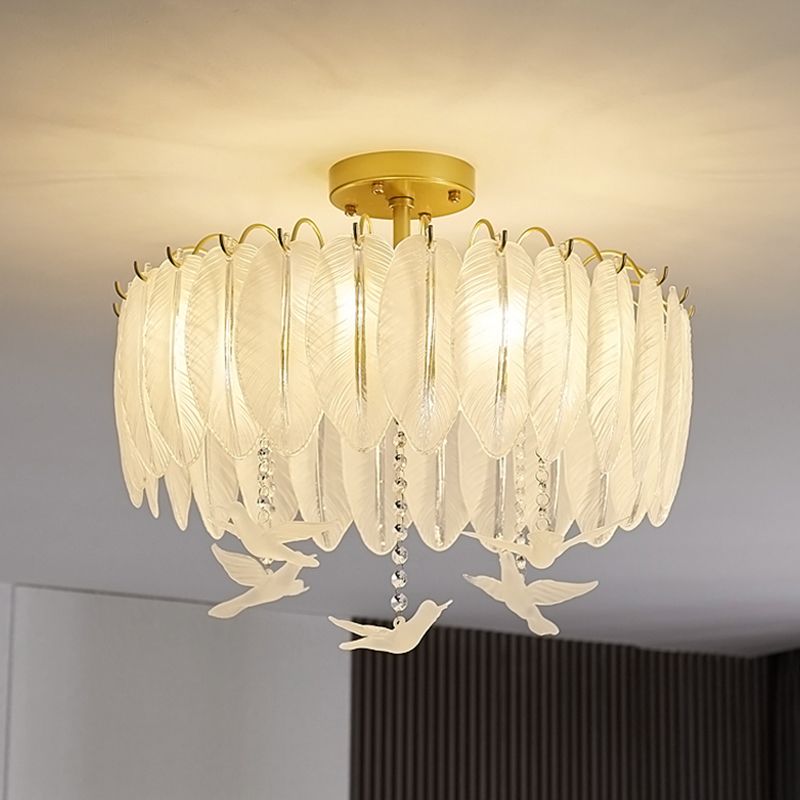 Plafonnier de forme ronde moderne en fer avec abat-jour en verre pour chambre