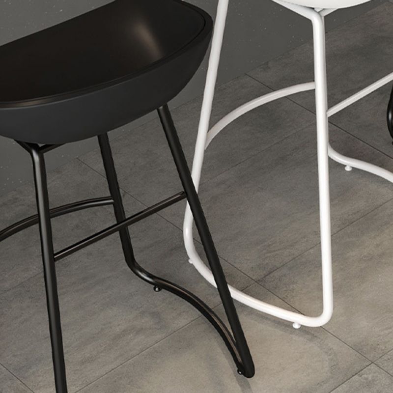 Contemporary Iron Base Bar Stools Plastic Bucket Seat Barstool for Home