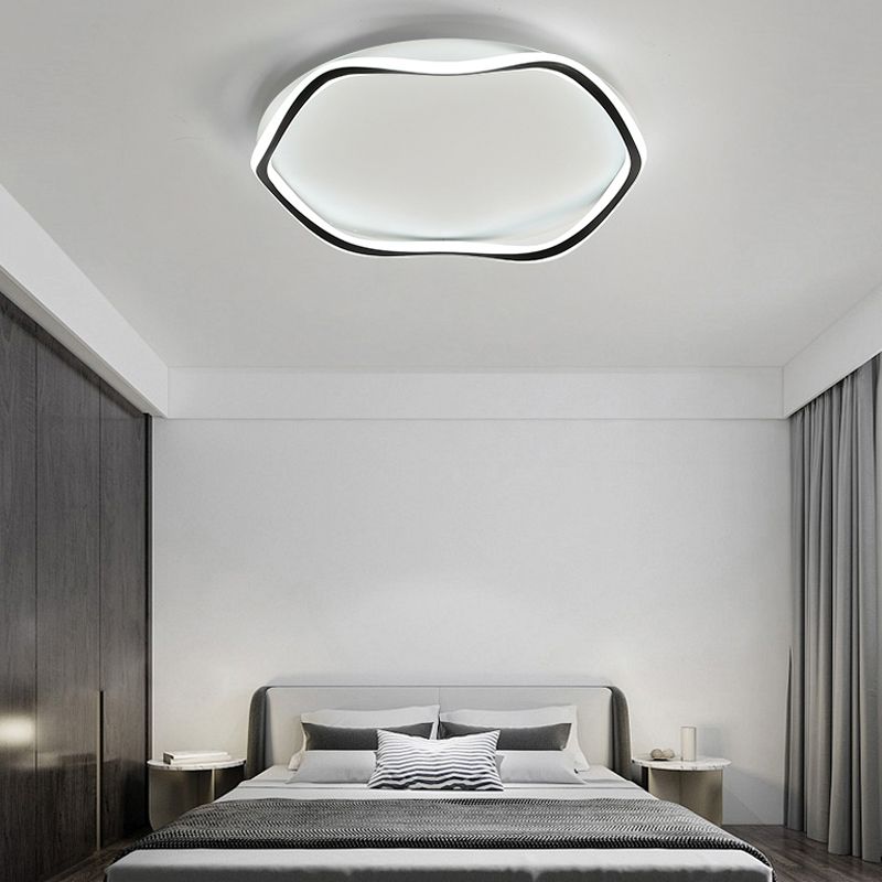 Lámpara de techo con diseño de línea sencilla y luz LED empotrada para sala de estar