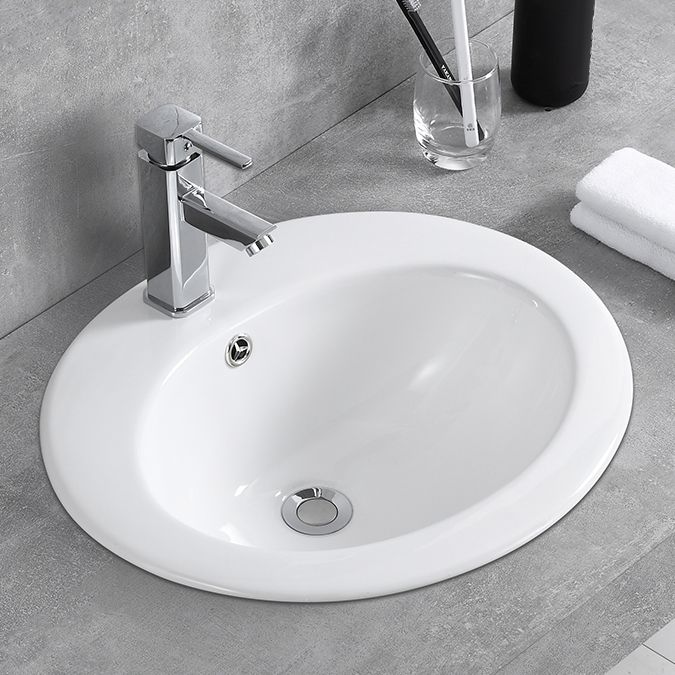 Traditional Wash Stand Oval Shape Porcelain with Pop-Up Drain Vessel Bathroom Sink