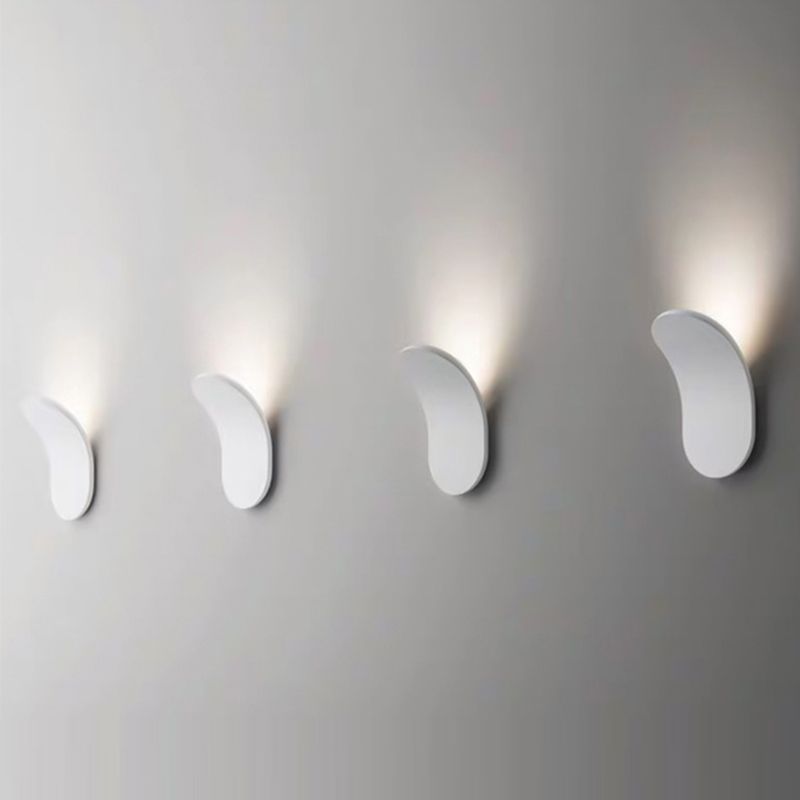 Modern LED Wall Sconce Geometric Shape Wall Light with Metal Shade for Living Room