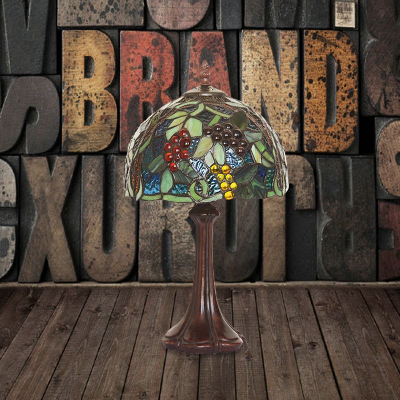 1-Licht-Nachttischlampe Tiffany Kaffee Nachtlicht mit Trauben gemusterte Kuppel Buntglasschatten