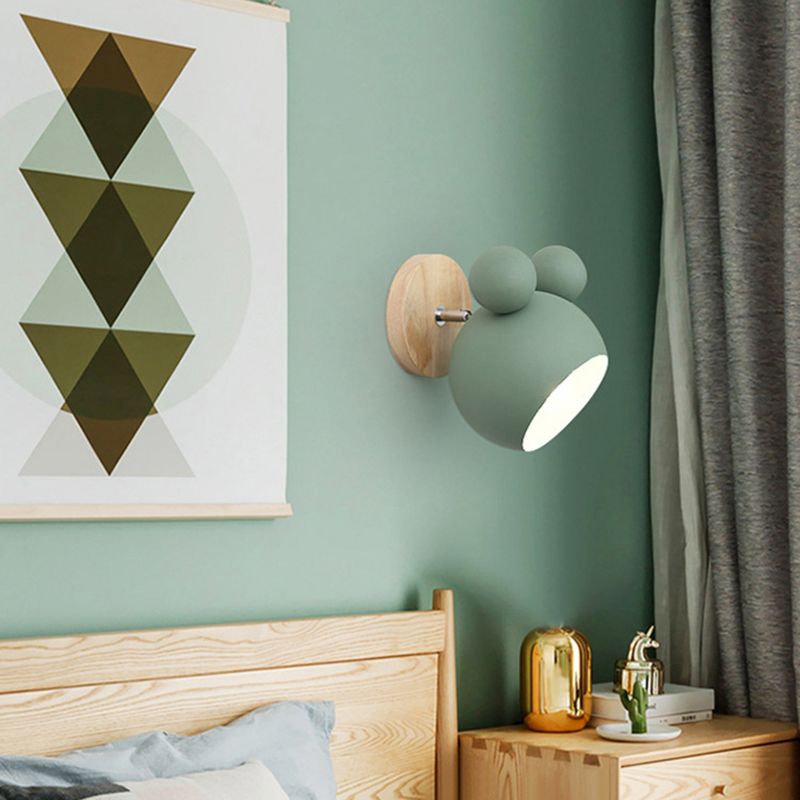 Luz de pared de madera en el estilo de hierro forjado de estilo de madera en el dormitorio