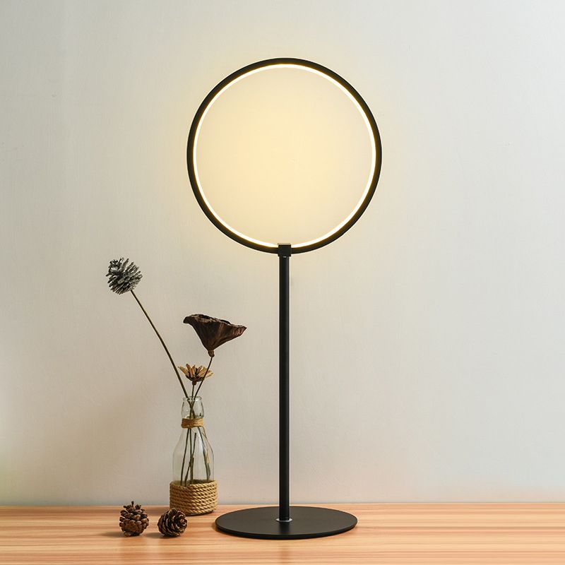 Metalen ring nachtkastje licht minimalistische led kleine bureaulamp in zwart voor slaapkamer