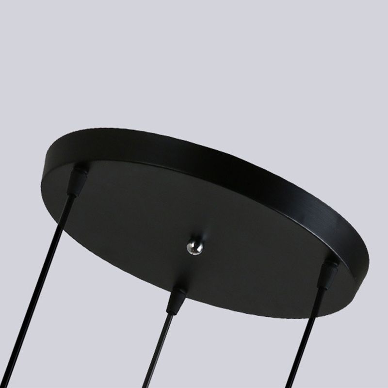 "Lampada a soffitto multiplo rotonda colorata 
Lampada di sospensione in metallo in metallo moderno a 3 teste "