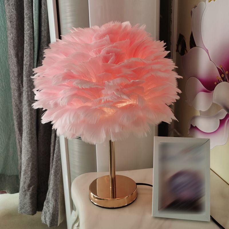 Aménagement d'éclairage de bureau de style contemporain lampe de bureau de plumes créatives pour chambre à coucher