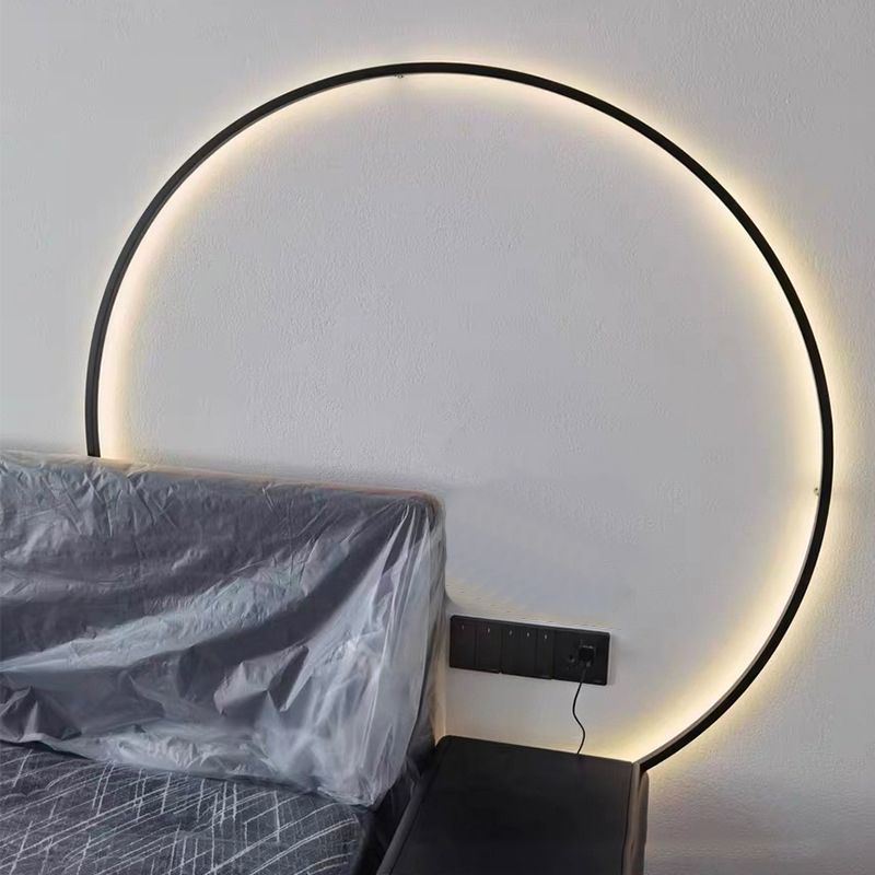 Circular Wall Light Fixture Modern Metal 1 Light Wall Sconce in Black