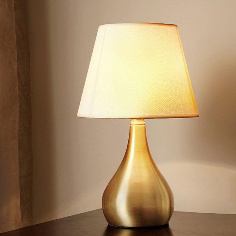 Stoff verjüngter Nachttisch Beleuchtung luxuriöser 1-Kopf-Messing-Metall-Nachttisch Licht für Wohnzimmer