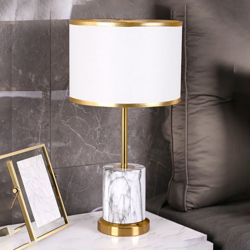Lampada da tavolo in metallo postmoderno a 1 luce con luce di controllo del sensore touch