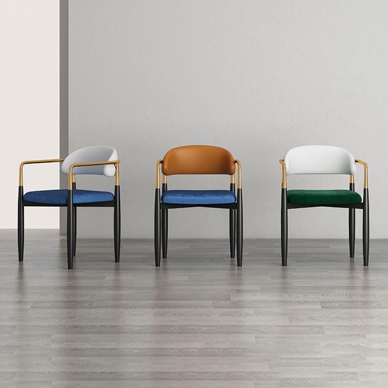 Eigentijdse stijl eetstoelen eetarm open achterstoelen met metalen benen