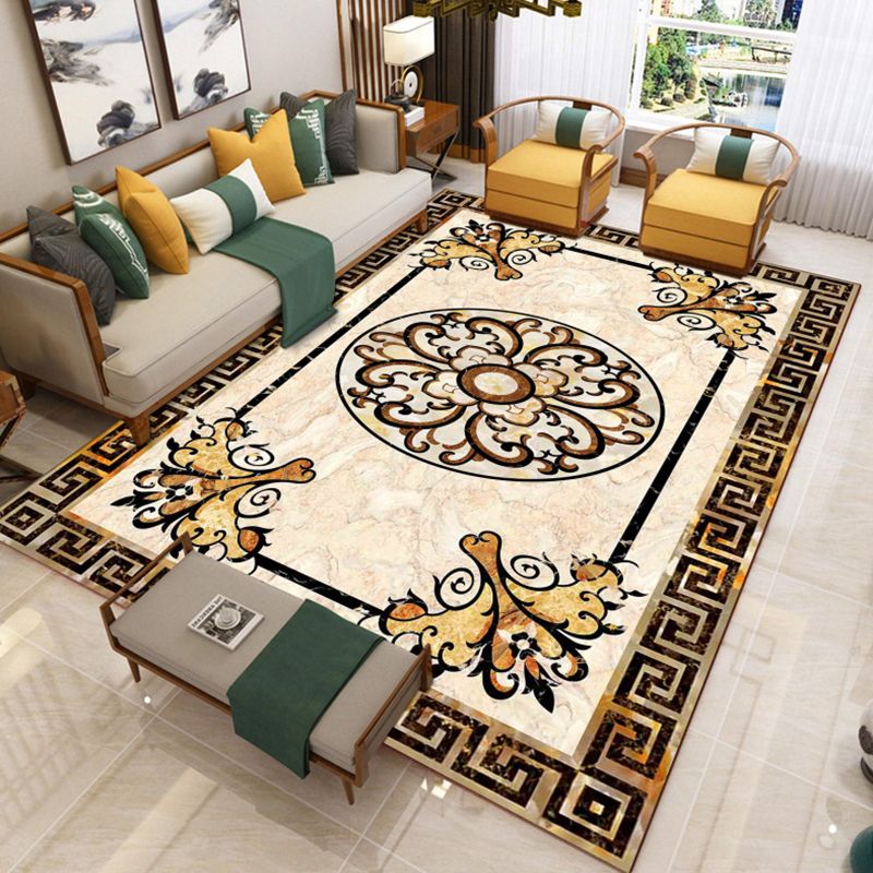 Yellow Luxury Rug Polyester Graphic Area Rug Stain Resistant Rug for Drawing Room