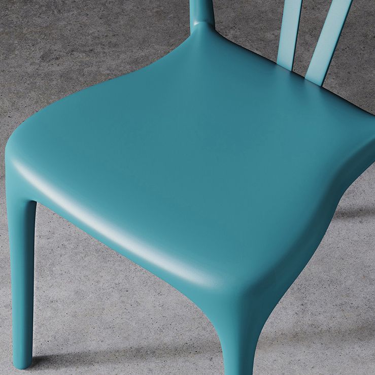 Chaises de restauration en plastique de style moderne
