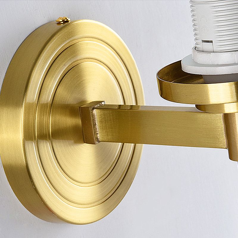Lampe à paroi simple modernisme, conception de torche avec finition en laiton pour le couloir