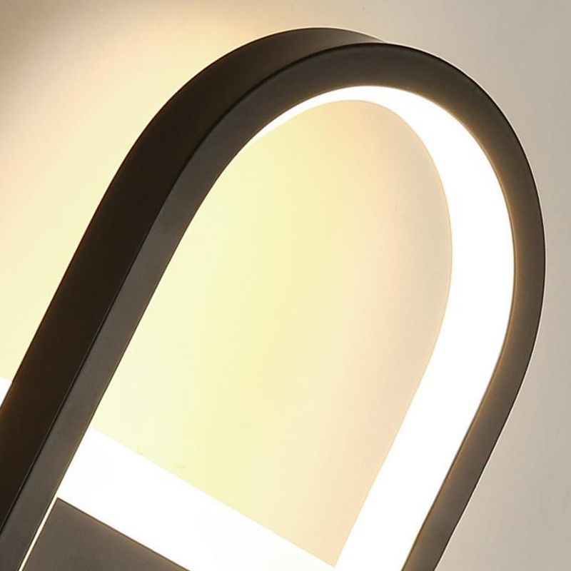 Oval Shape Wall Lamp Modern Style Metal 1 Lights Wall Light in White/Black