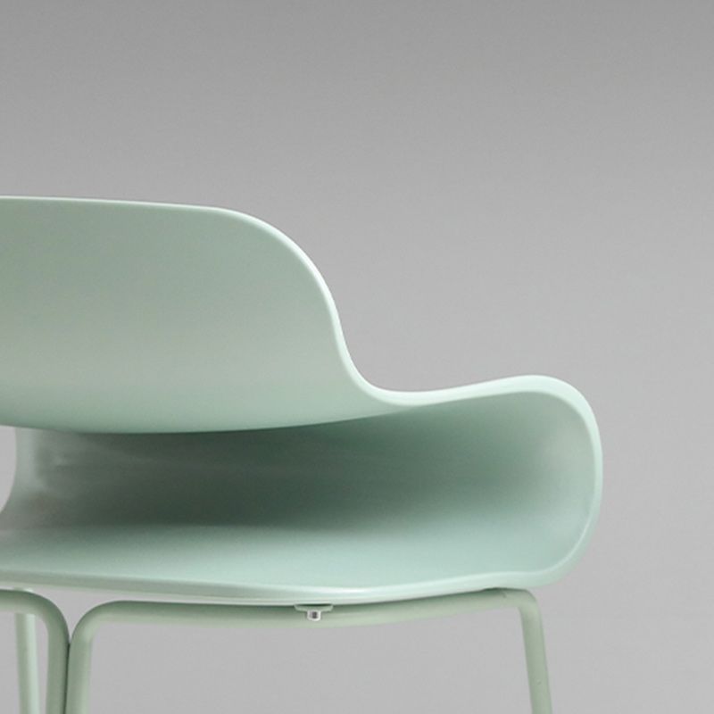 Modern Style Bar-stool Plastic Bar Stool with Metal Legs for Home