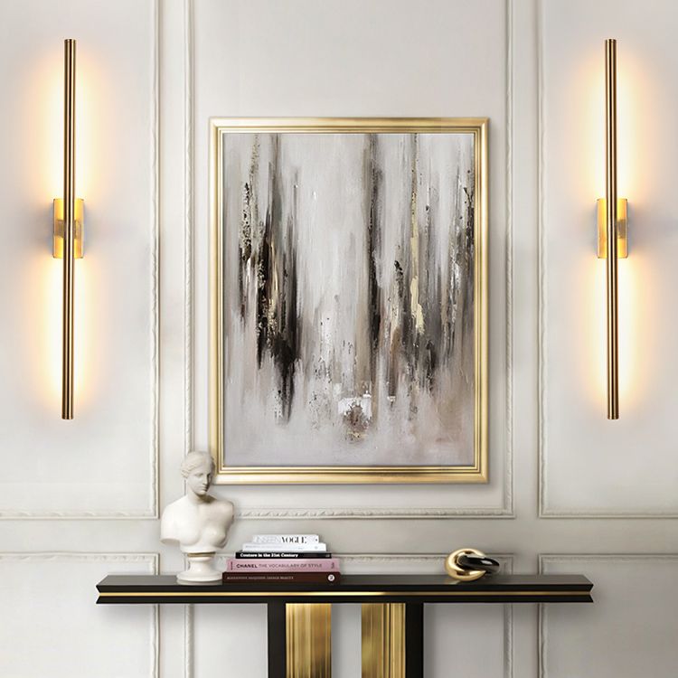 1-Light Linear Wall Sconce Modern Simple Style Metal Wall Lighting in Black and Gold