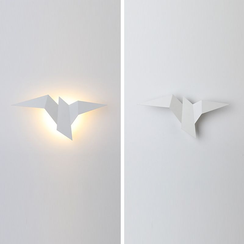 Flying Birds Creative Shaped LED Wall Sconces Post-modern Style Minimalism Metal Wall Light for Bedroom Living Room