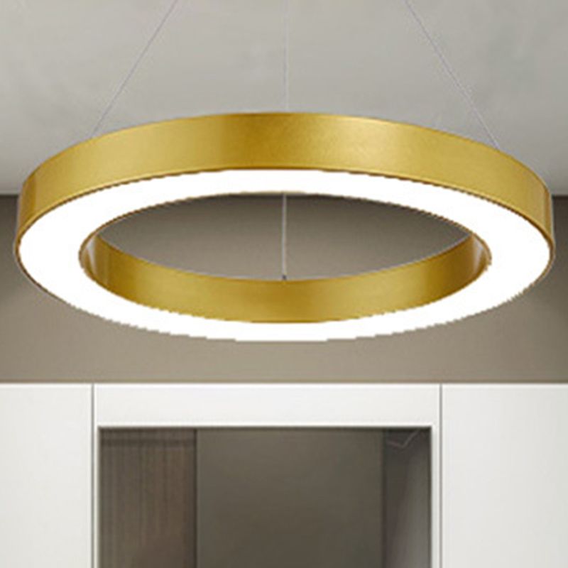 Lampada a sospensione della sala riunioni.