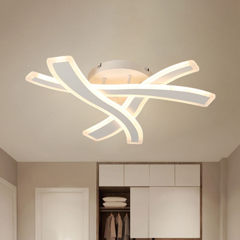 Ligne de plafond semi-luxuelle traversée