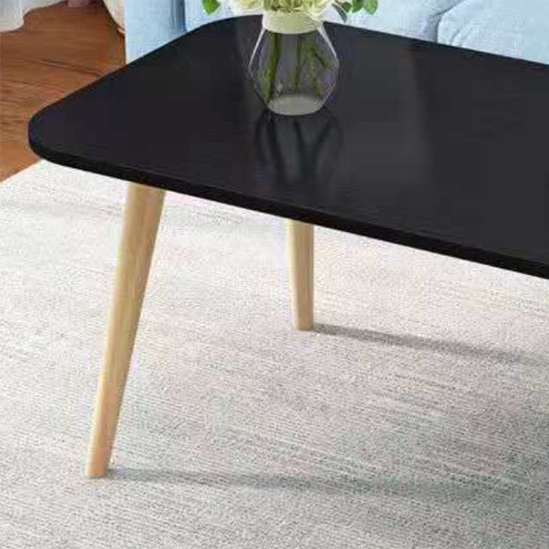 Contemporary Wooden Coffee Table with 4 Natural Legs and Rectangle Top