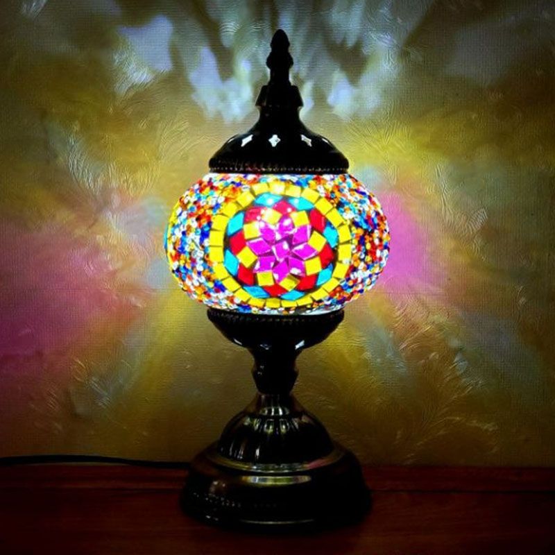 Turkish Oblate Nachttischlampe Single-Bulb-Glasschifftischleuchte für das Restaurant