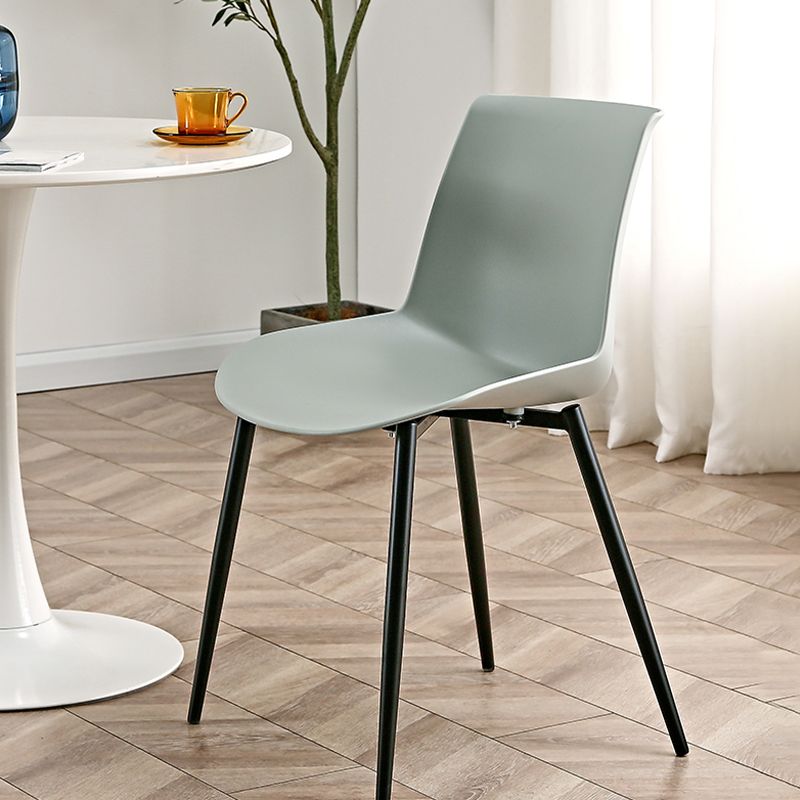 Nordic Solid Back Side Chair Plastic Indoor Arm Chair with Metal Base for Restaurant
