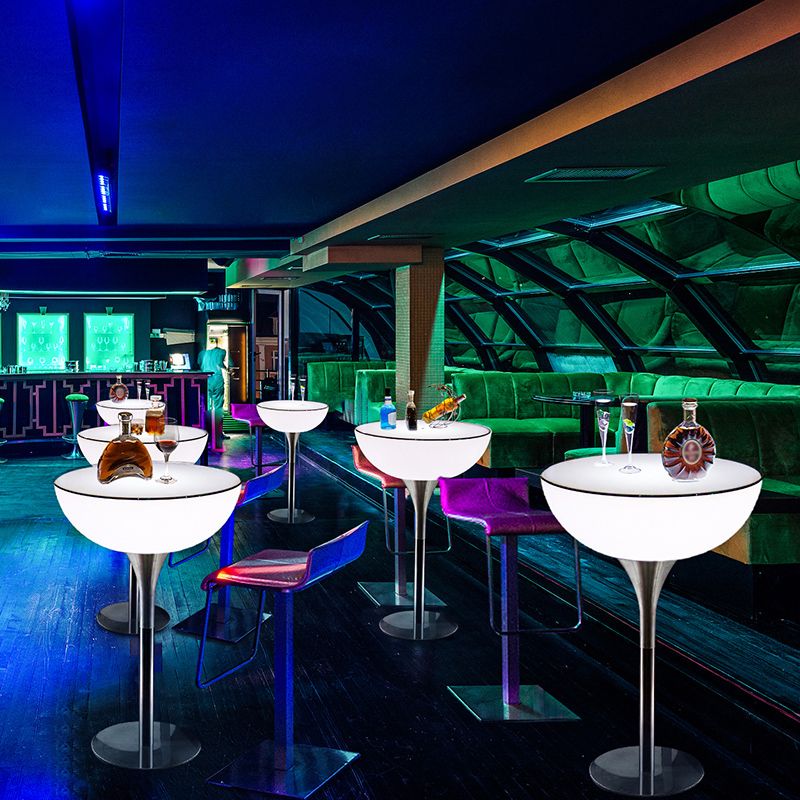 Polyethylene Round Table Industrial Style Restaurant Nightclub Lighting Bar Table