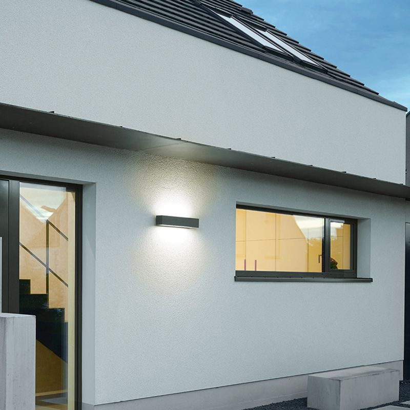 Modern LED Aluminum Wall Light in Matte Black Finish Wall Sconce