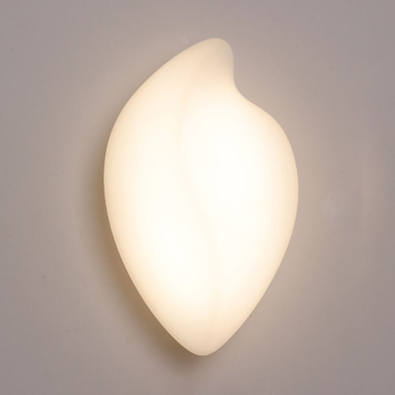 Single Modernism Wall Mounted Sconce White Acrylic LED Wall Light for Bedroom